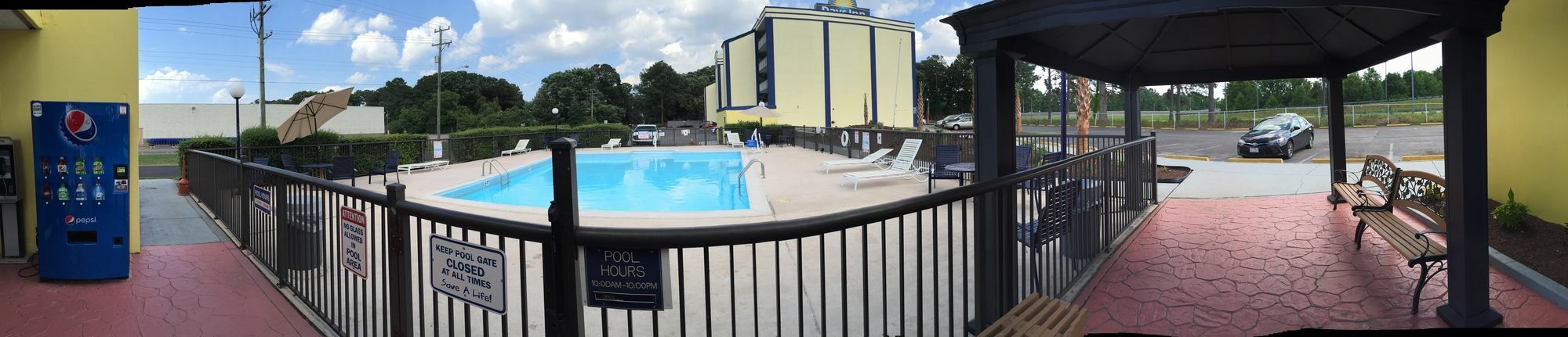 Days Inn By Wyndham Norfolk Military Circle Bagian luar foto